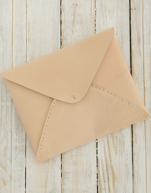 mothers-day Ilundi Heirloom Oyster Envelope Clutch