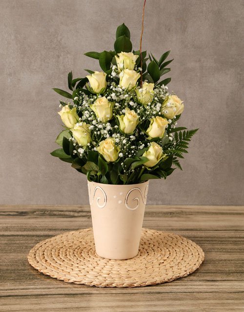 roses Arrangement of Cream Roses