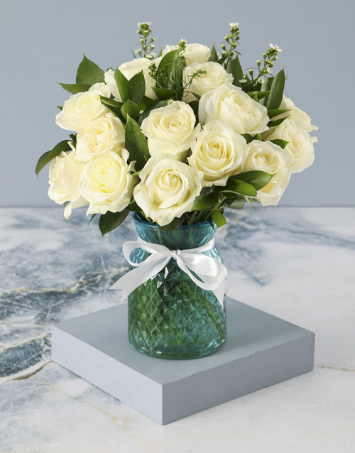 roses Whimsical White Roses In Diamond Vase