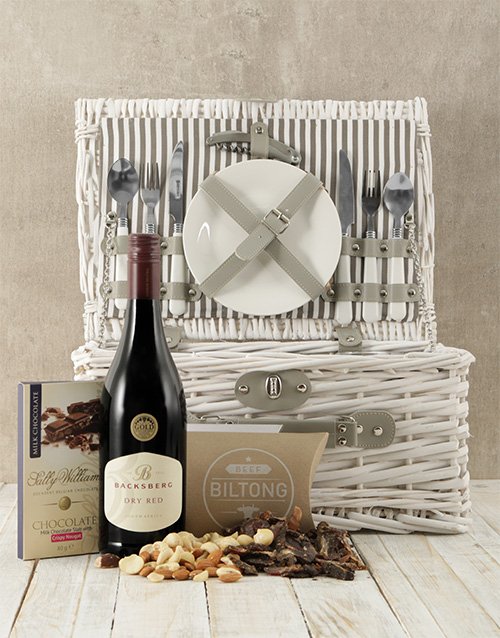 Backsberg & Snacks Picnic Basket