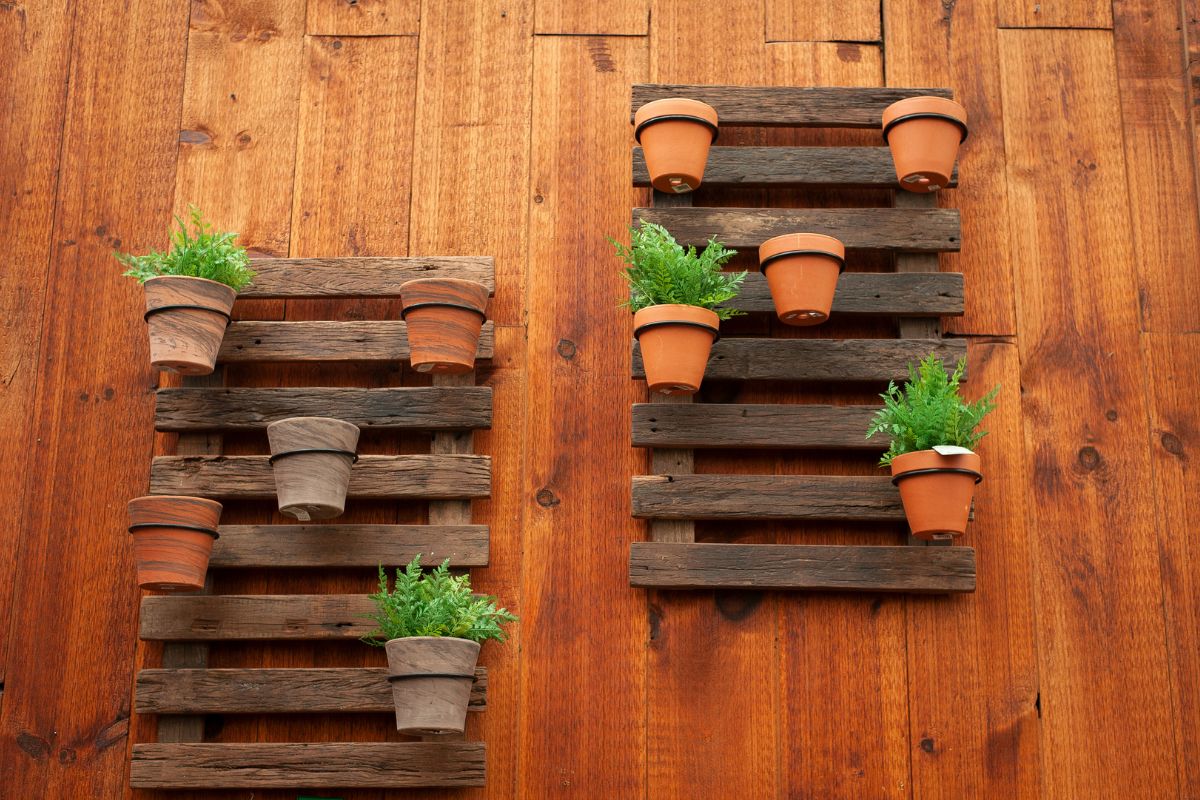Wall-mounted planters