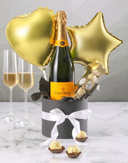 Veuve And Hearts Celebration Hat Box