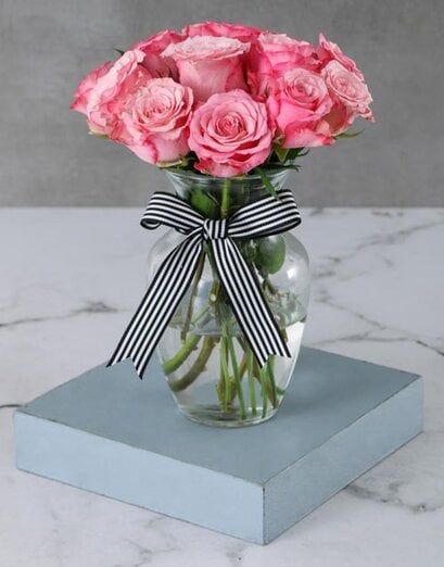 Pearly Pink Roses In Vase